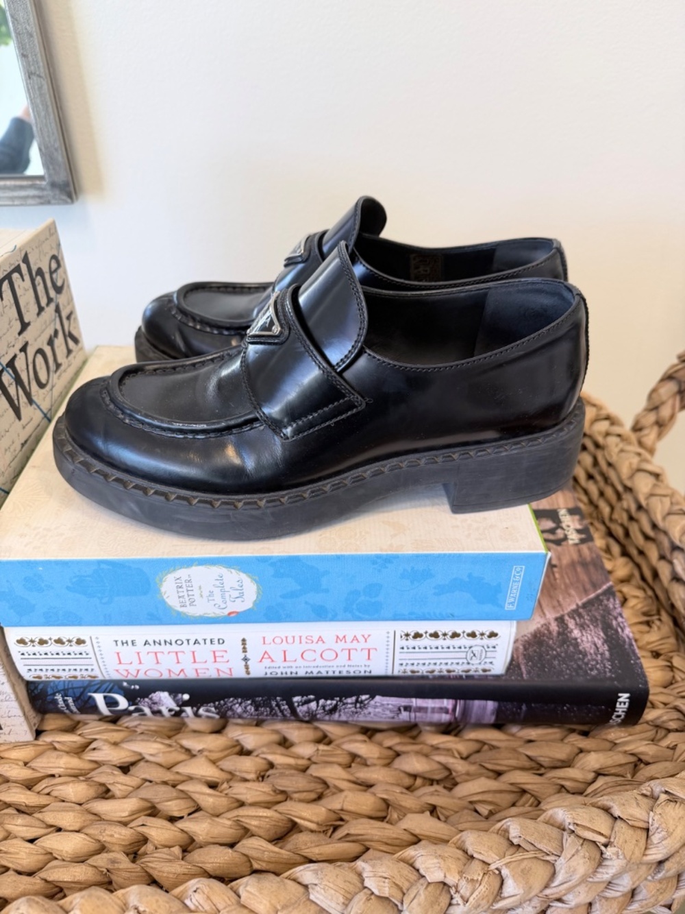 Prada Loafers - Size 38 / 7.5 - Picture 3 of 3
